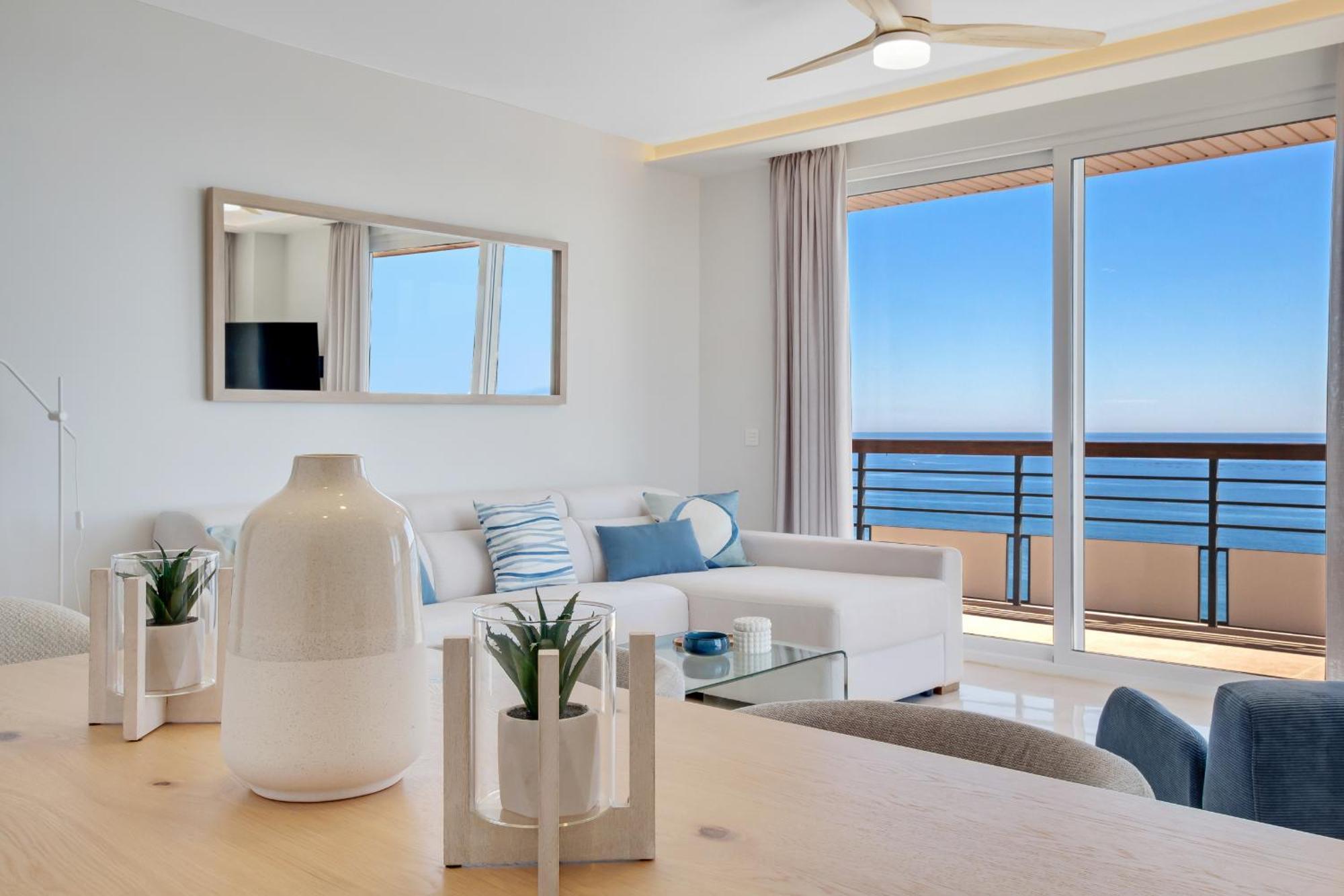 Santa Clara Modern & Exclusive Seafront Apartment Торремолинос Экстерьер фото