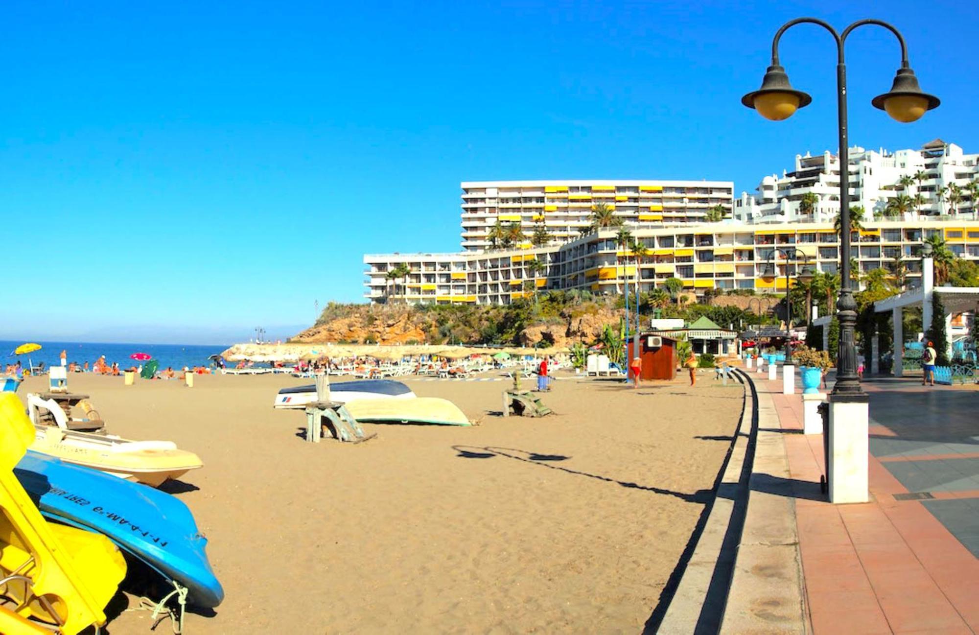 Santa Clara Modern & Exclusive Seafront Apartment Торремолинос Экстерьер фото