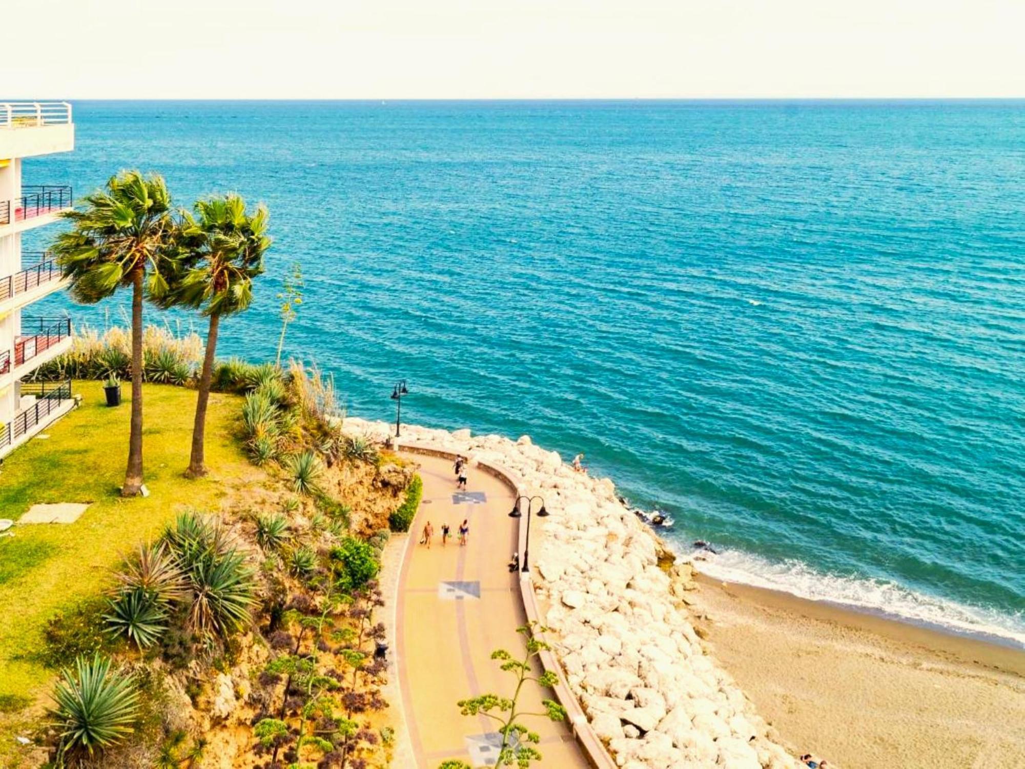 Santa Clara Modern & Exclusive Seafront Apartment Торремолинос Экстерьер фото