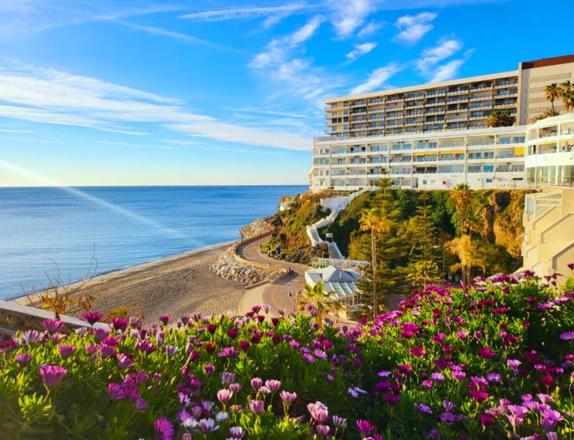 Santa Clara Modern & Exclusive Seafront Apartment Торремолинос Экстерьер фото
